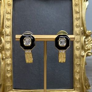 Trifari Black and Gold Earrings